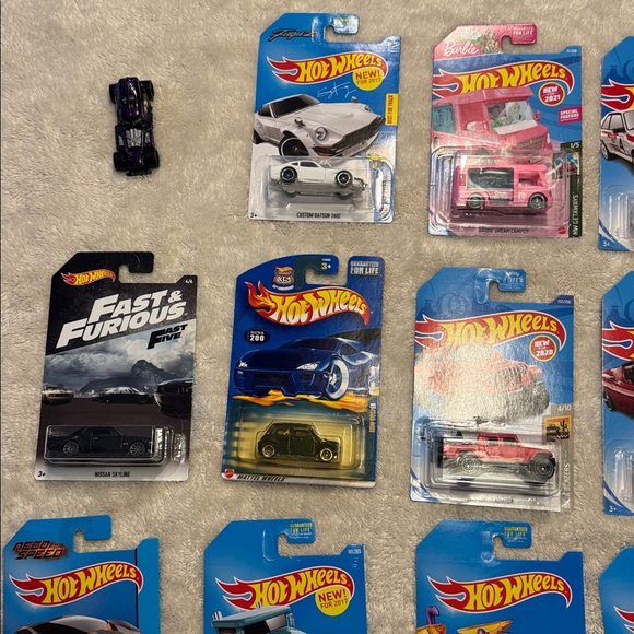 18 Hot Wheels as shown - Picture 4 of 5
